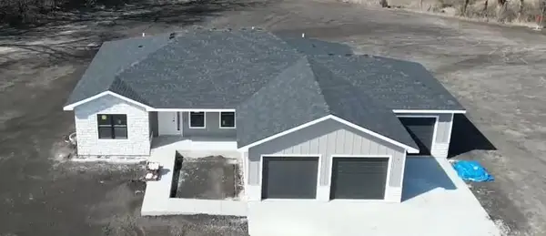 1009 George Court, Effingham, KS 66023