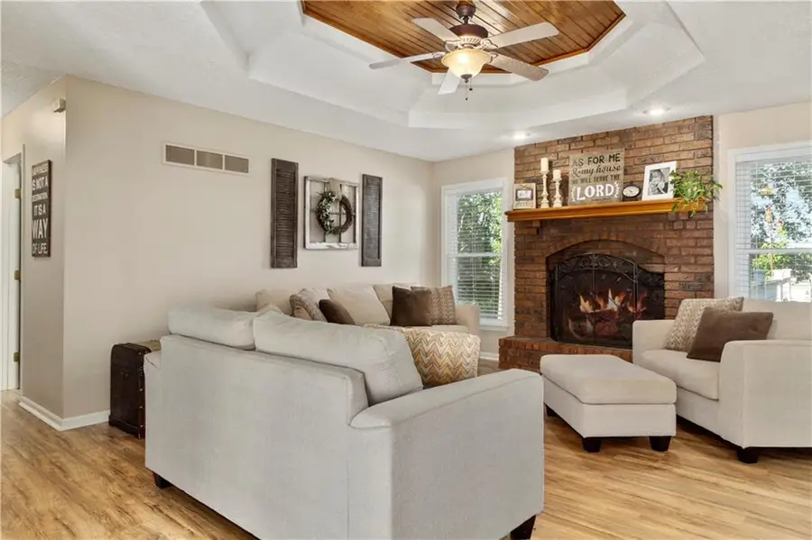 6410 NW Hilldale Drive, Kansas City, MO 64151 - #3