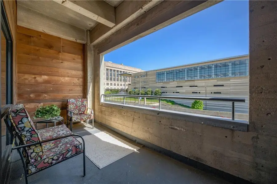 360 W Pershing Road #250, Kansas City, MO 64108 - #2