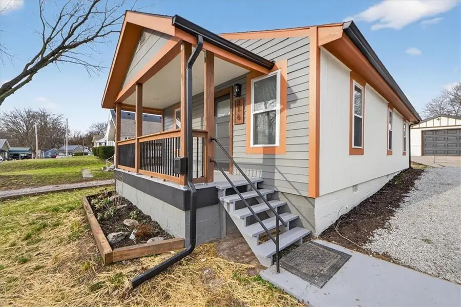 816 S Lake Drive, Blue, MO 64063 - #3