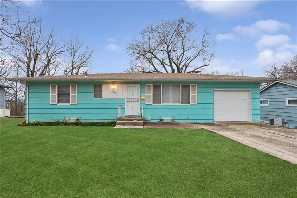 11412 Myrtle Avenue, Kansas City, MO 64137 - #1