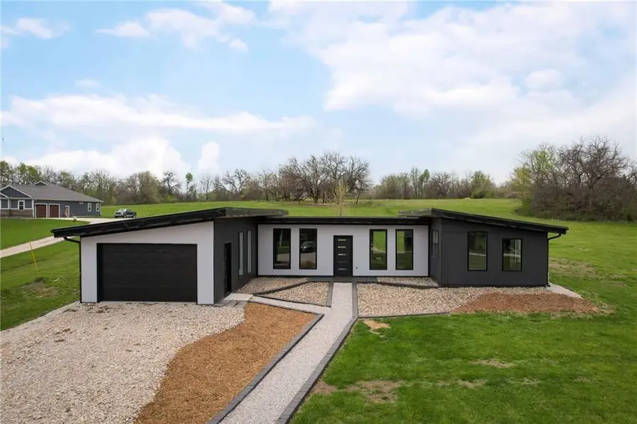 25915 E 267 Street, Harrisonville, MO 64701 - #3