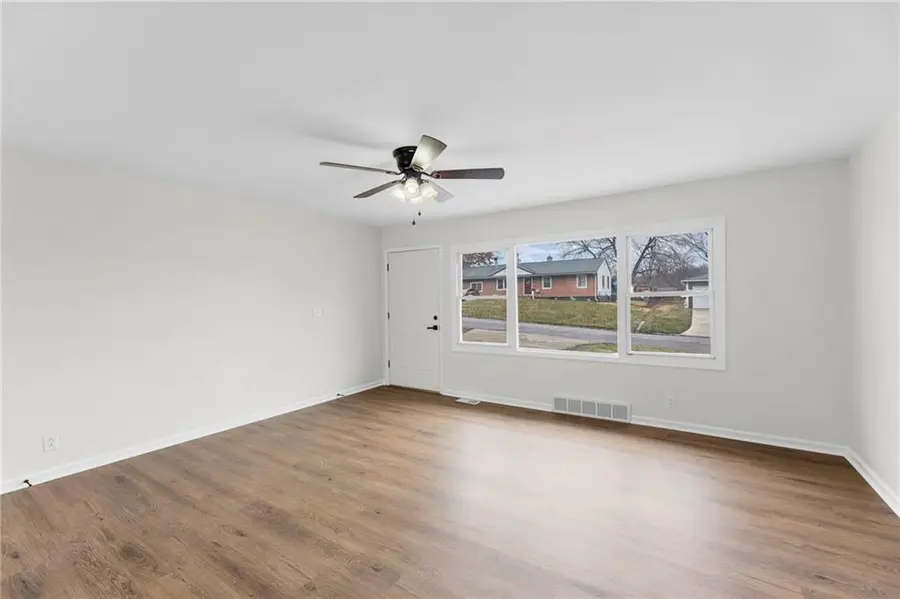 12305 E 52nd Terrace, Kansas City, MO 64133 - #2