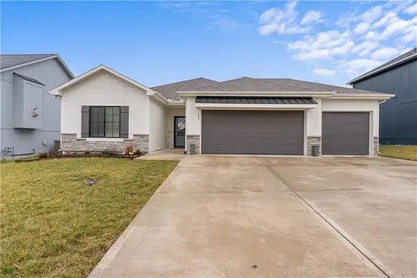 603 SW Ridgeview Drive, Grain Valley, MO 64029