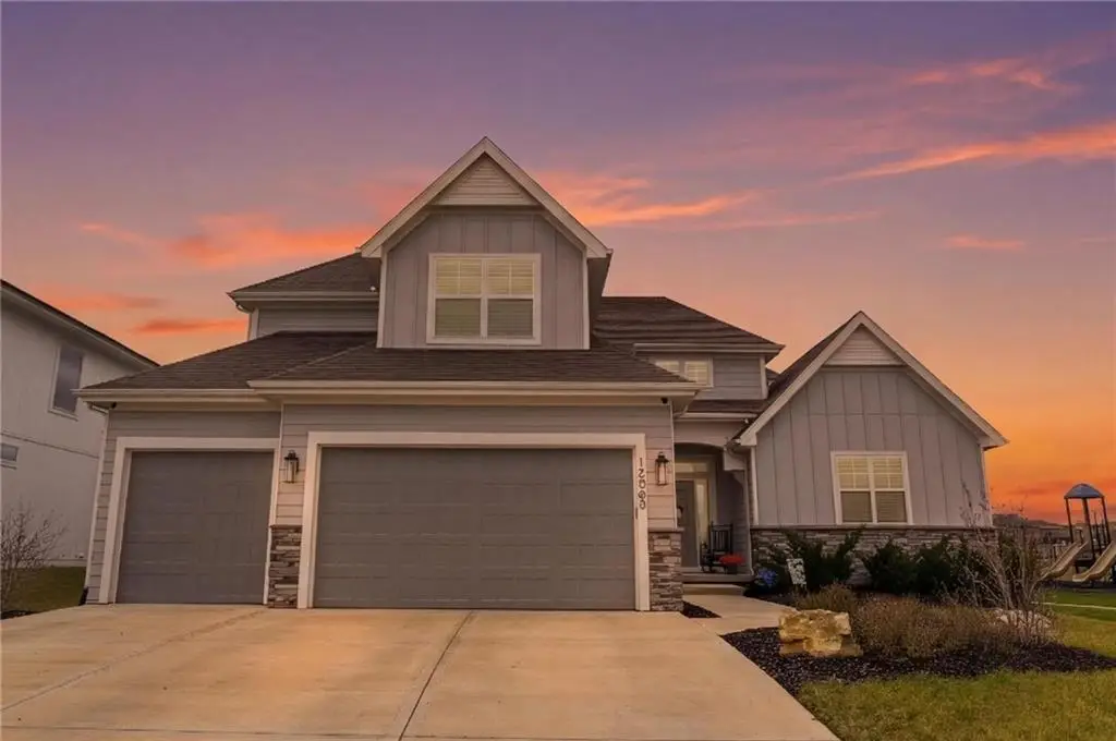 15305 W 172nd Place, Olathe, KS 66062 - #1