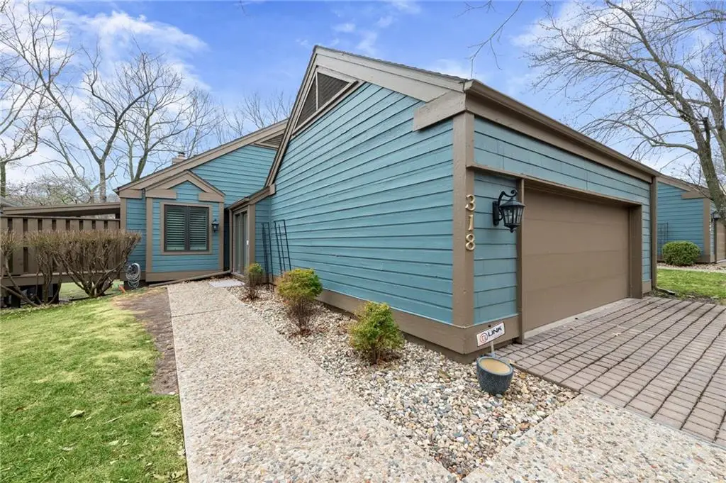 318 Lakeside Drive, Liberty, MO 64068 - #1