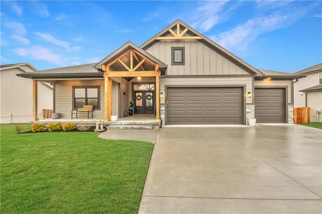 1684 N 163rd Street, Basehor, KS 66007 - #1