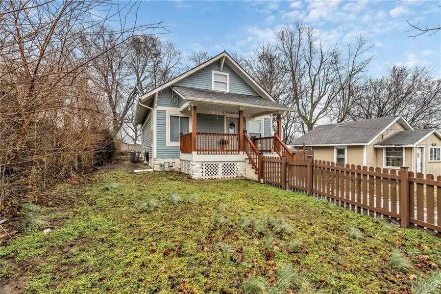 419 Wallace Avenue, Kansas City, MO 64125 - #2