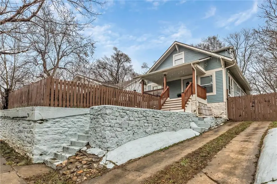 419 Wallace Avenue, Kansas City, MO 64125 - #3