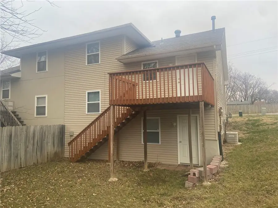 6900 Sobbie Road, Pleasant Valley, MO 64068 - #3