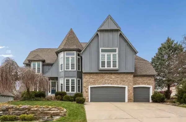 6642 Monticello Court, Parkville, MO 64152