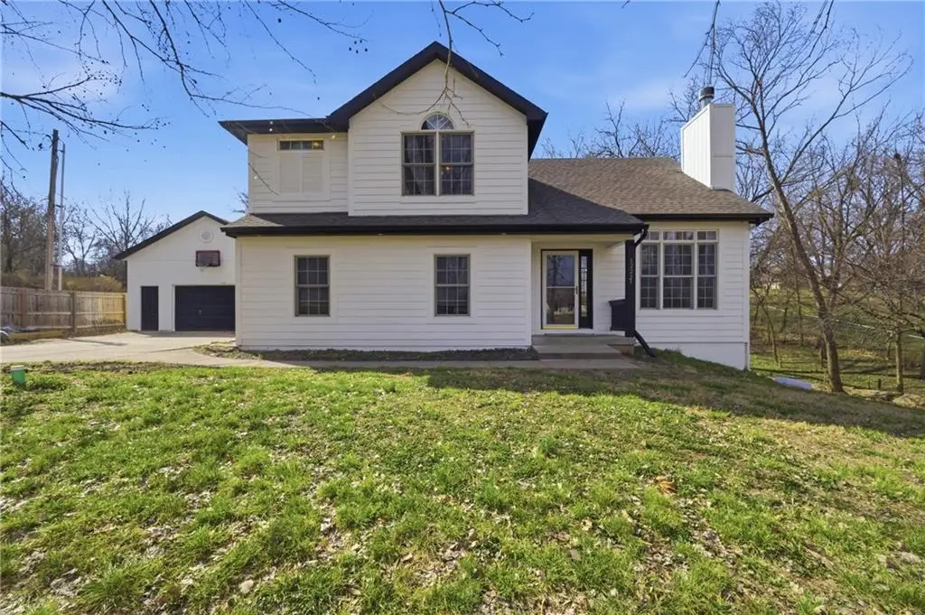 12221 Hubbard Road, Kansas City, KS 66109 - #1