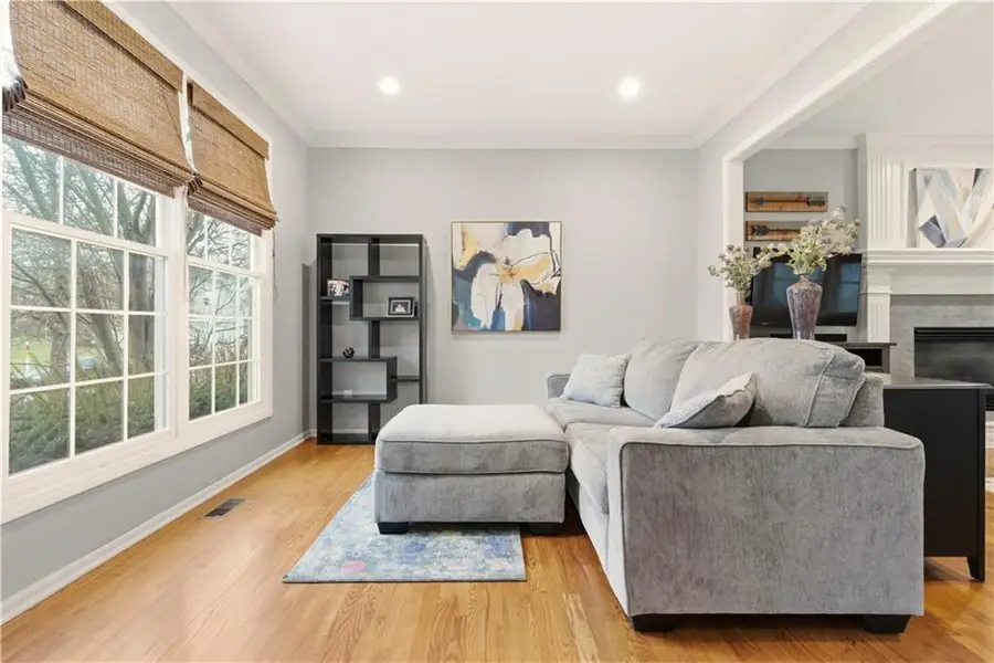 13836 Bradshaw Street, Overland Park, KS 66221 - #3