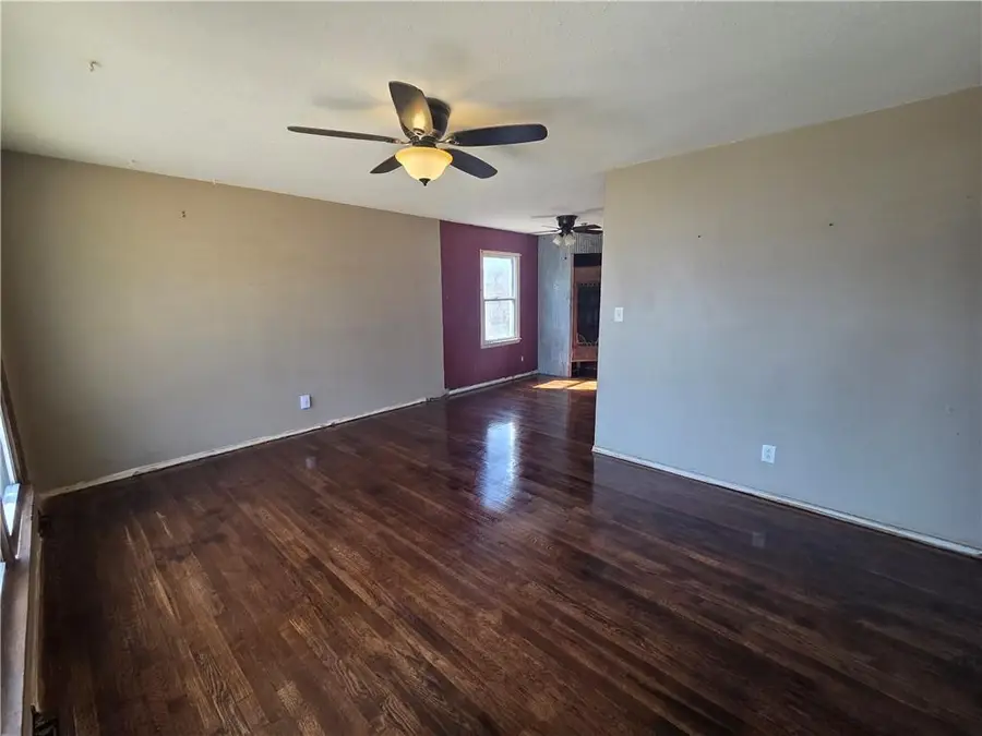 620 Village Drive, Lees Summit, MO 64063 - #2