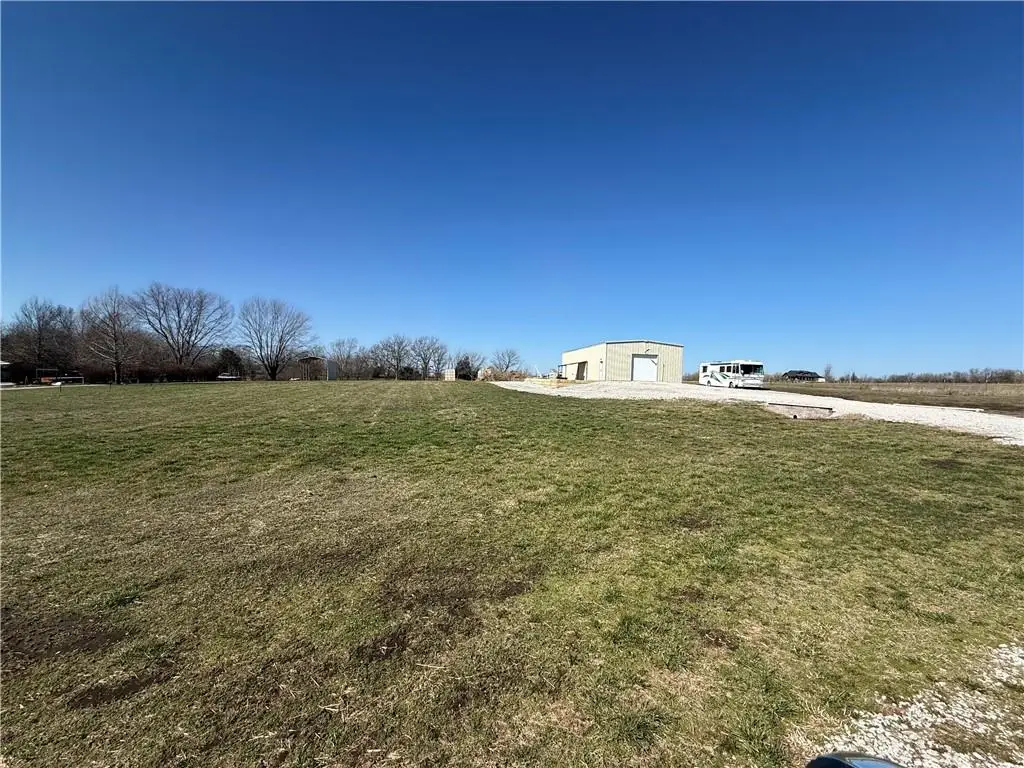 000 Somerset Road, Paola, KS 66071 - #1