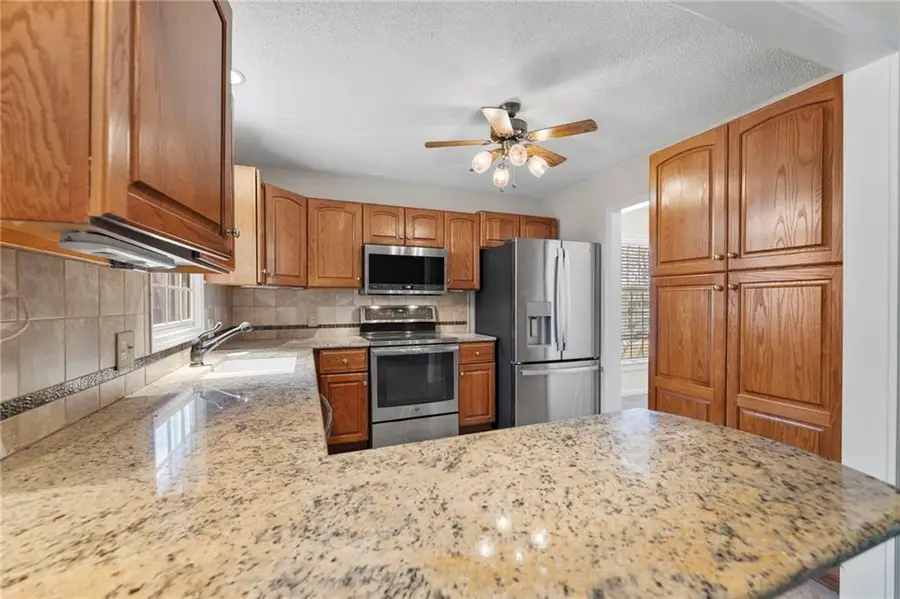 6712 Charles Street, Shawnee, KS 66216 - #3