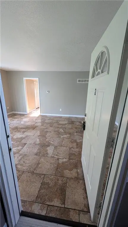 8612 Countryshire Lane, Kansas City, MO 64138 - #2