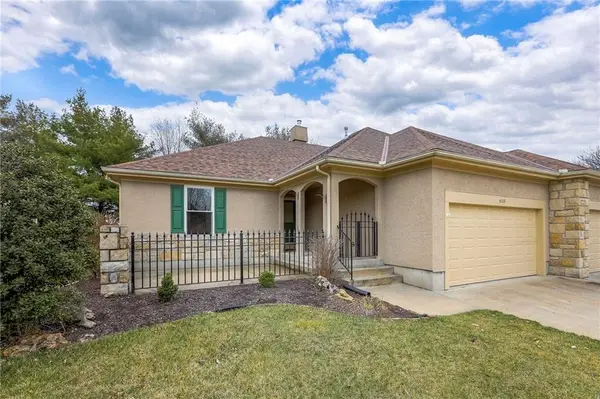 4129 SW Homestead Drive, Lee's Summit, MO 64082