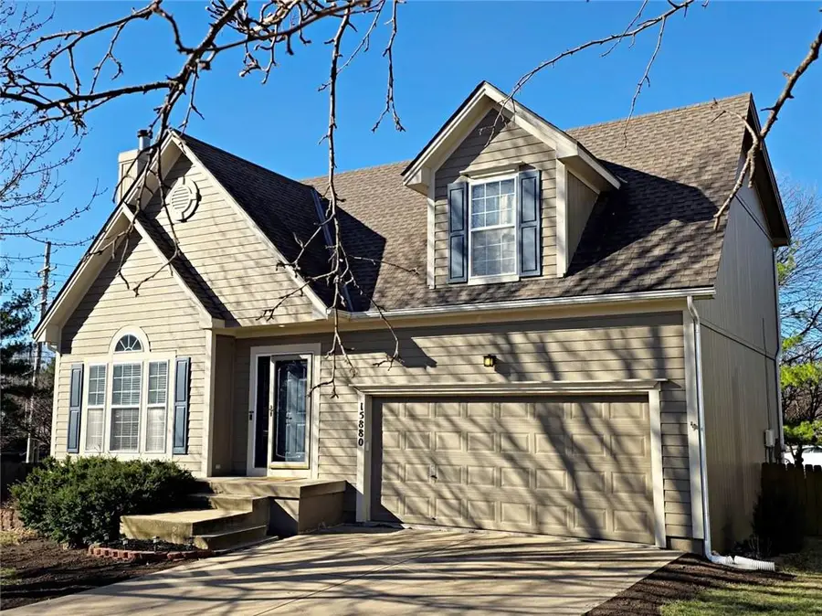 15880 S Bradley Drive, Olathe, KS 66062 - #3