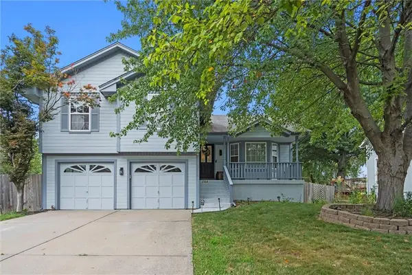 2504 Dale Hunter Trail, Lee's Summit, MO 64086