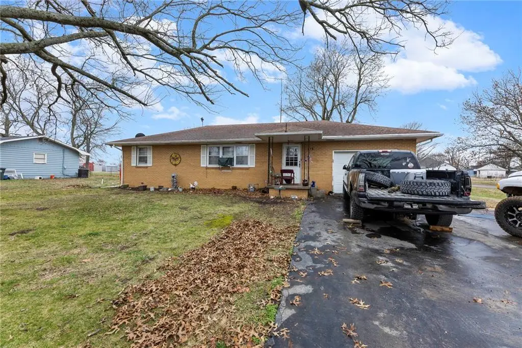 812 Randolph Street, Bronson, KS 66716 - #1