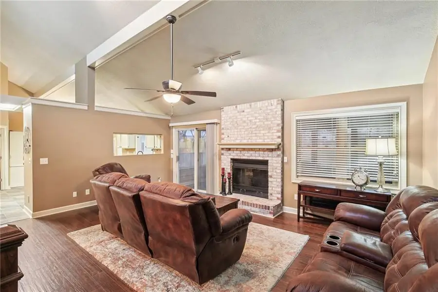 8945 W 167th Street, Stilwell, KS 66085 - #3