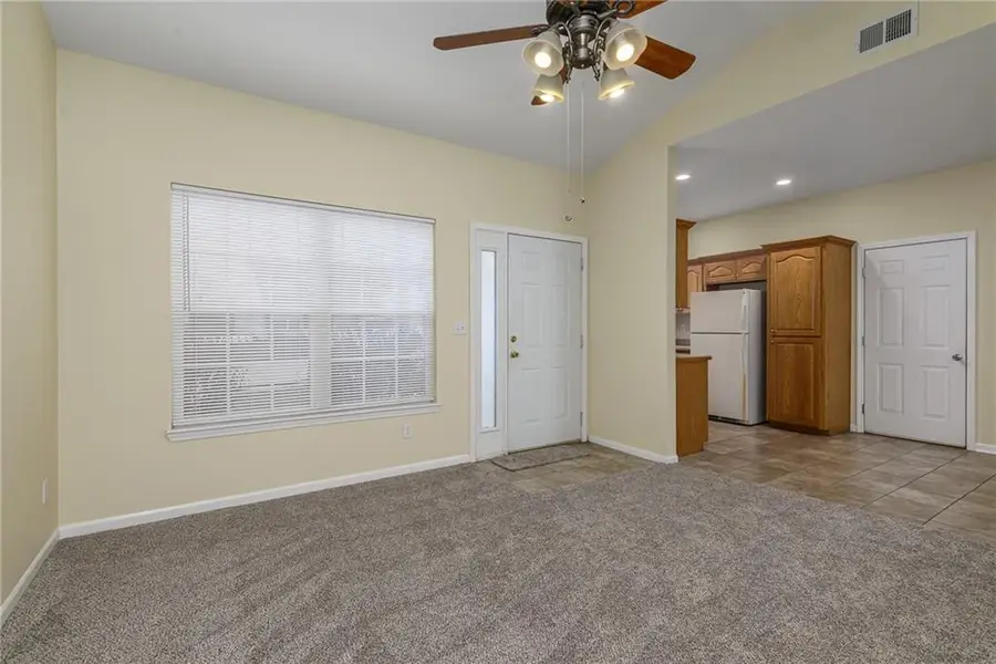 1860 Fall Creek Drive, Tonganoxie, KS 66086 - #3