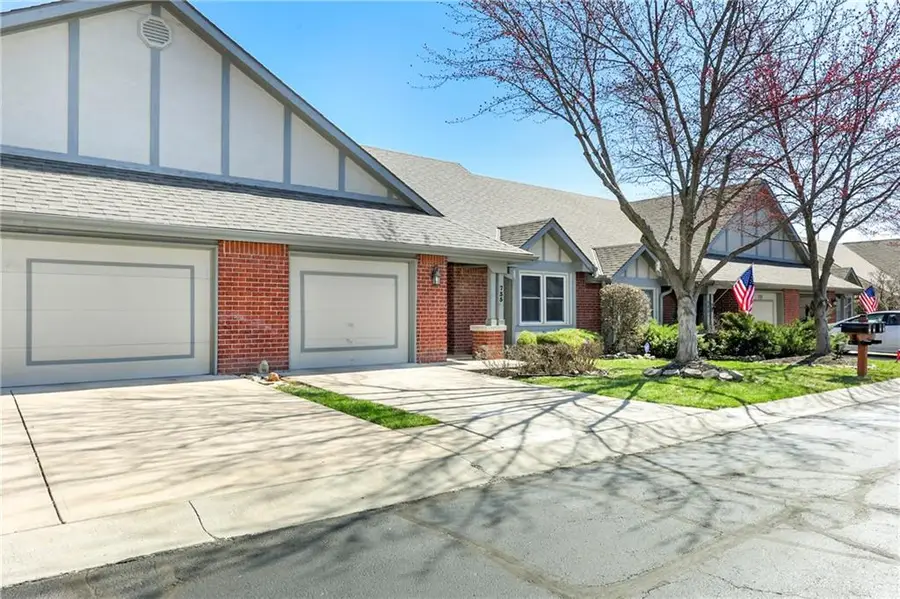 735 N Somerset Terrace, Olathe, KS 66062 - #3