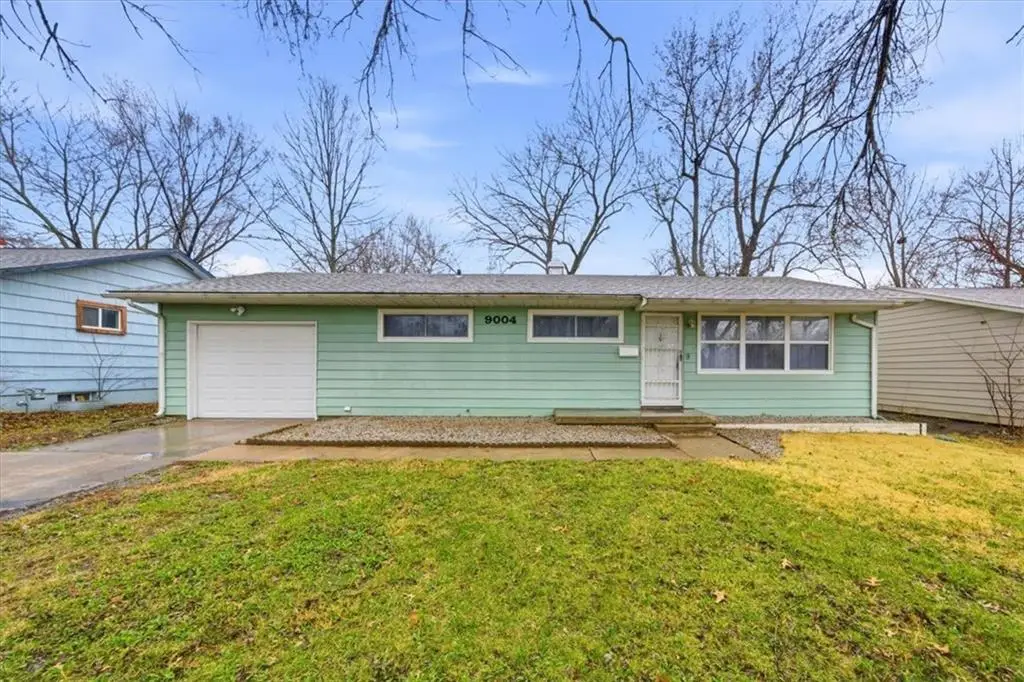 9004 Manchester Avenue, Kansas City, MO 64138 - #1
