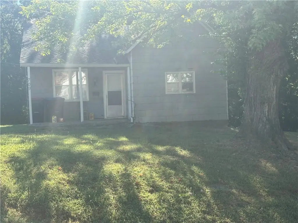 709 N Washington Street, Warrensburg, MO 64093 - #1