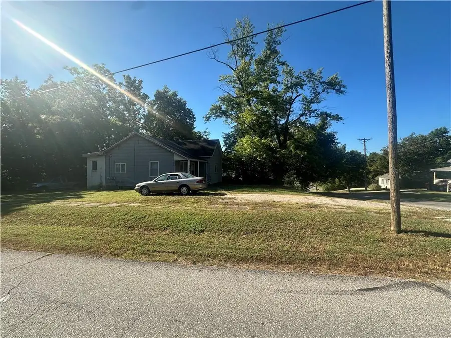 709 N Washington Street, Warrensburg, MO 64093 - #3