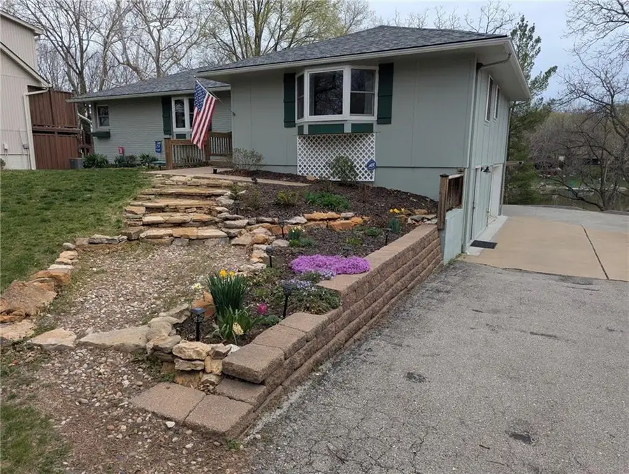 8219 NW Hillside Drive, Weatherby Lake, MO 64152 - #2