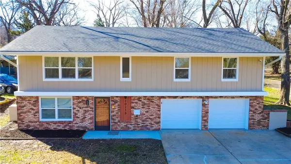 10115 E 31st Street, Independence, MO 64052