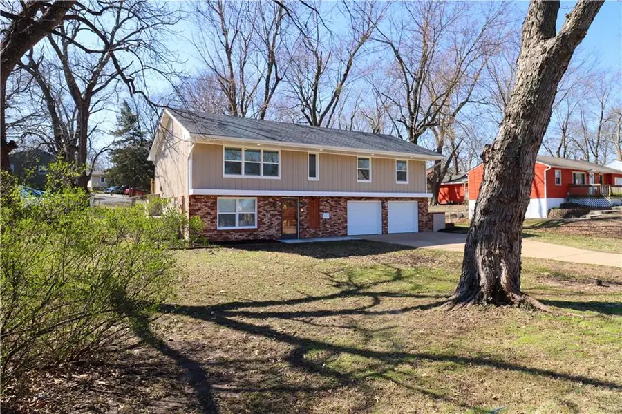 10115 E 31st Street, Independence, MO 64052 - #3