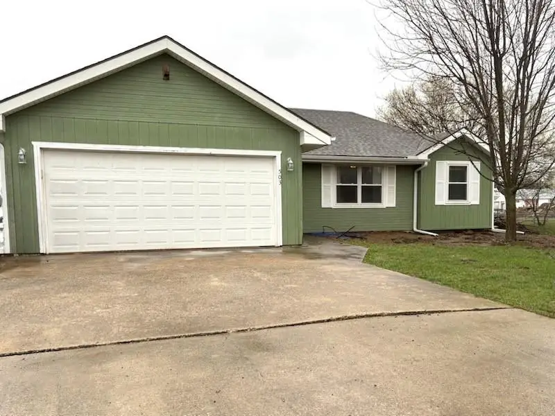 503 Jennifer Lane, Garden City, MO 64747 - #3