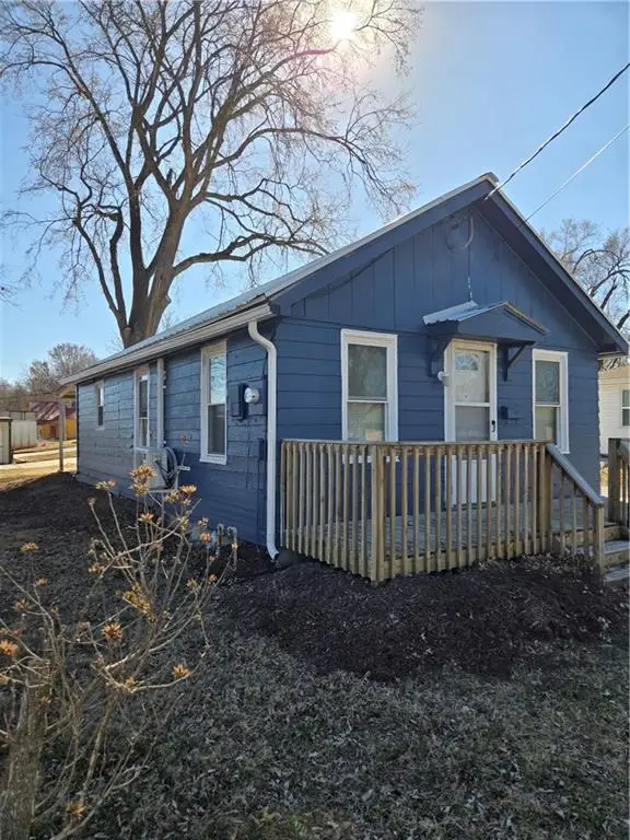 206 E College Street, Clinton, MO 64735 - #3