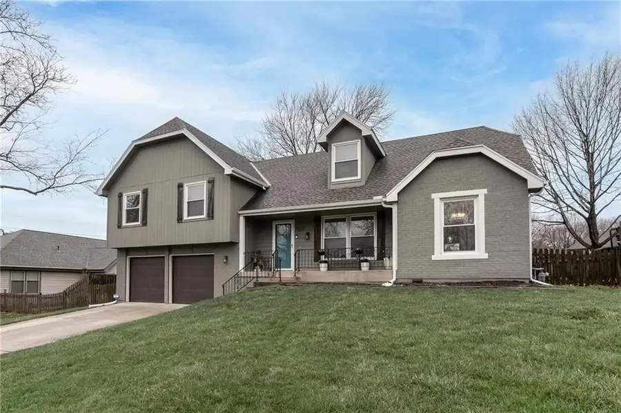 7024 Parkhill Street, Shawnee, KS 66216 - #2