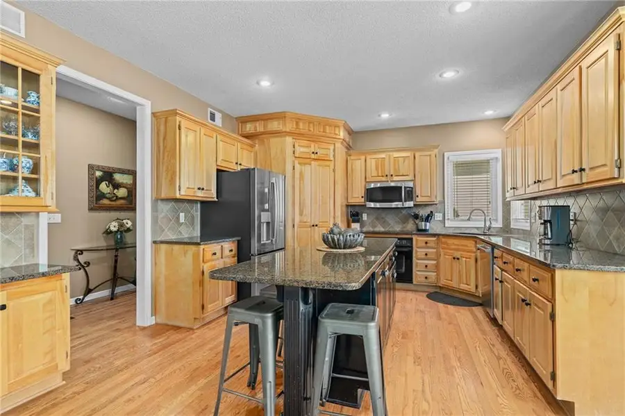 14011 Rosehill Lane, Overland Park, KS 66221 - #2