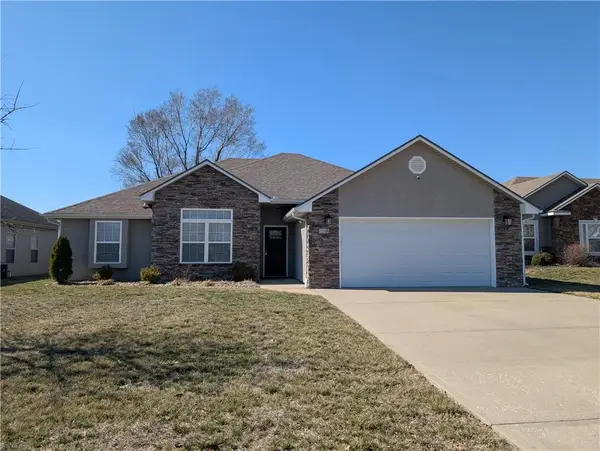 618 Oakmont Drive, Warrensburg, MO 64093