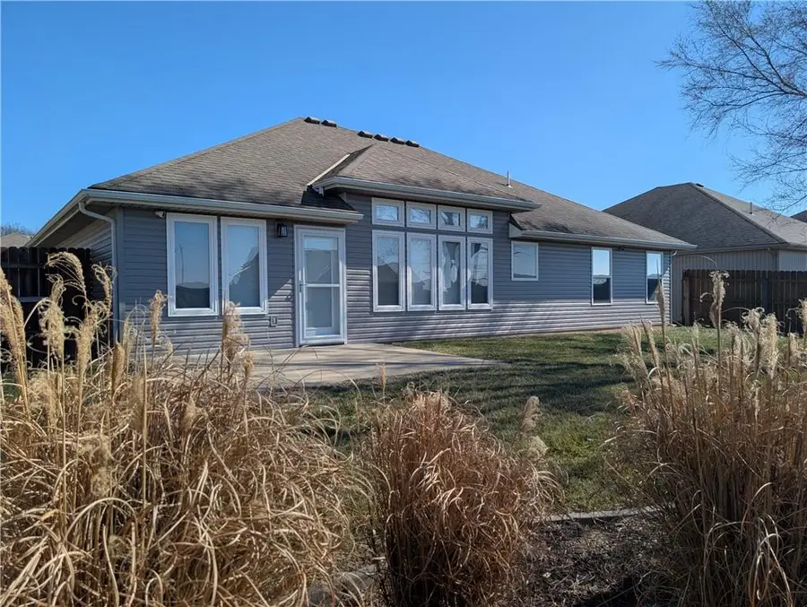 618 Oakmont Drive, Warrensburg, MO 64093 - #2