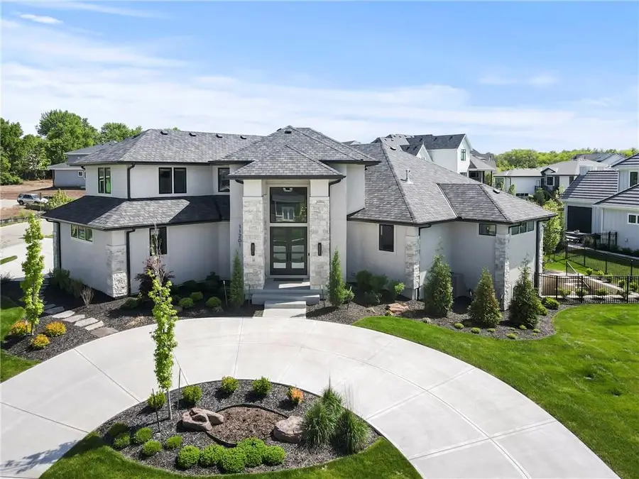 11201 W 169th Street, Overland Park, KS 66221 - #2