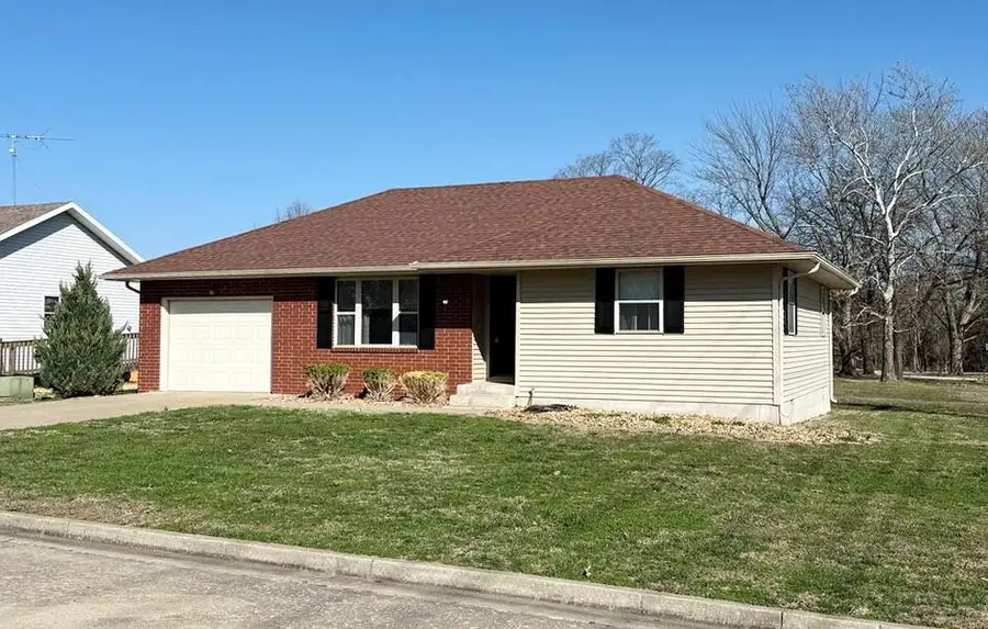 1409 Schrock Drive, El Dorado Springs, MO 64744 - #2