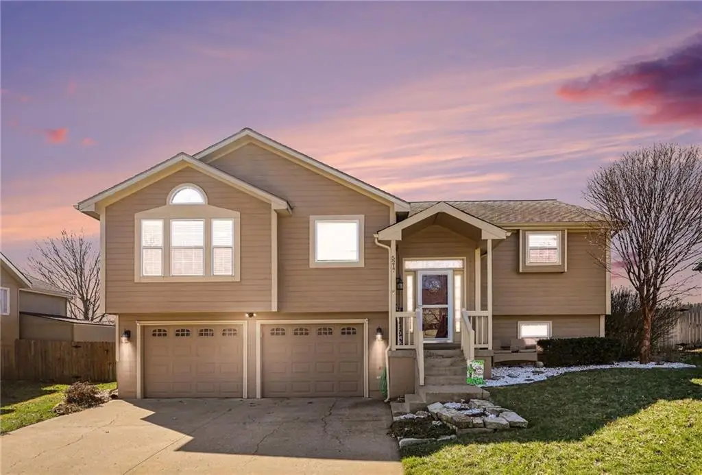 5217 NE Holiday Drive, Lees Summit, MO 64064 - #1