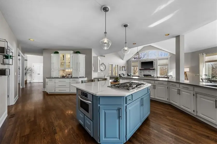 11302 W 140th Terrace, Overland Park, KS 66221 - #3