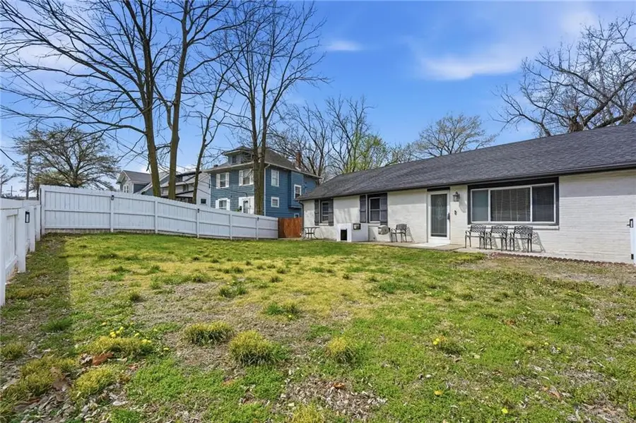 1604 Woodland Boulevard, Kansas City, KS 66106 - #2