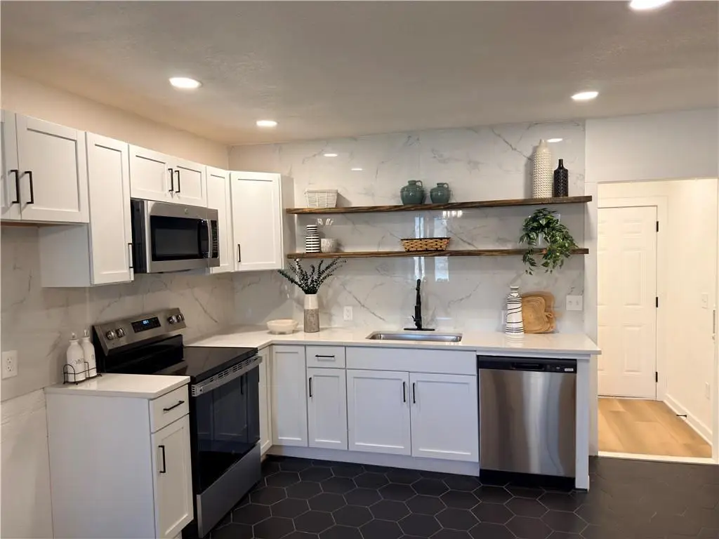 7401 E 102nd Street, Kansas City, MO 64134 - #1