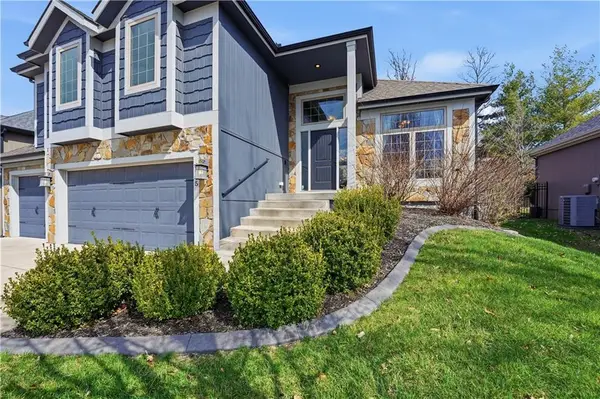 6015 N Ames Avenue, Kansas City, MO 64151