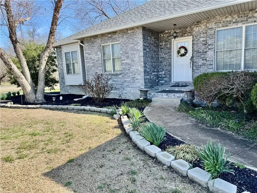 611 Deer Trail, Parsons, KS 67357 - #3