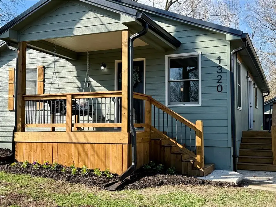 1320 Pacific Avenue, Osawatomie, KS 66064 - #2