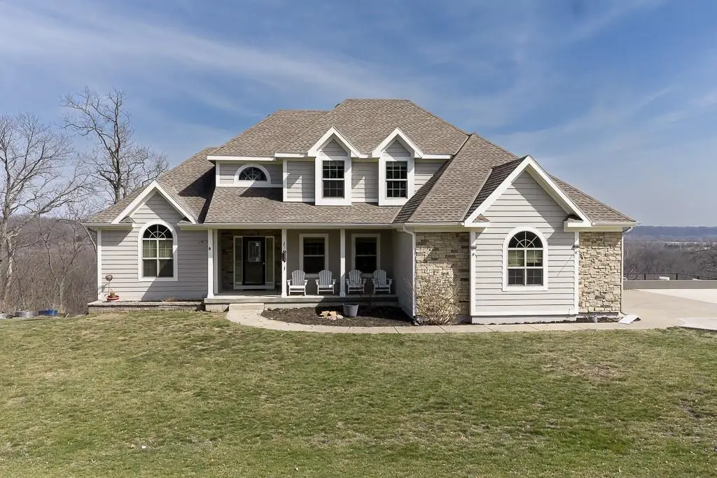 17384 Blue Moon Lane, Tonganoxie, KS 66086 - #1